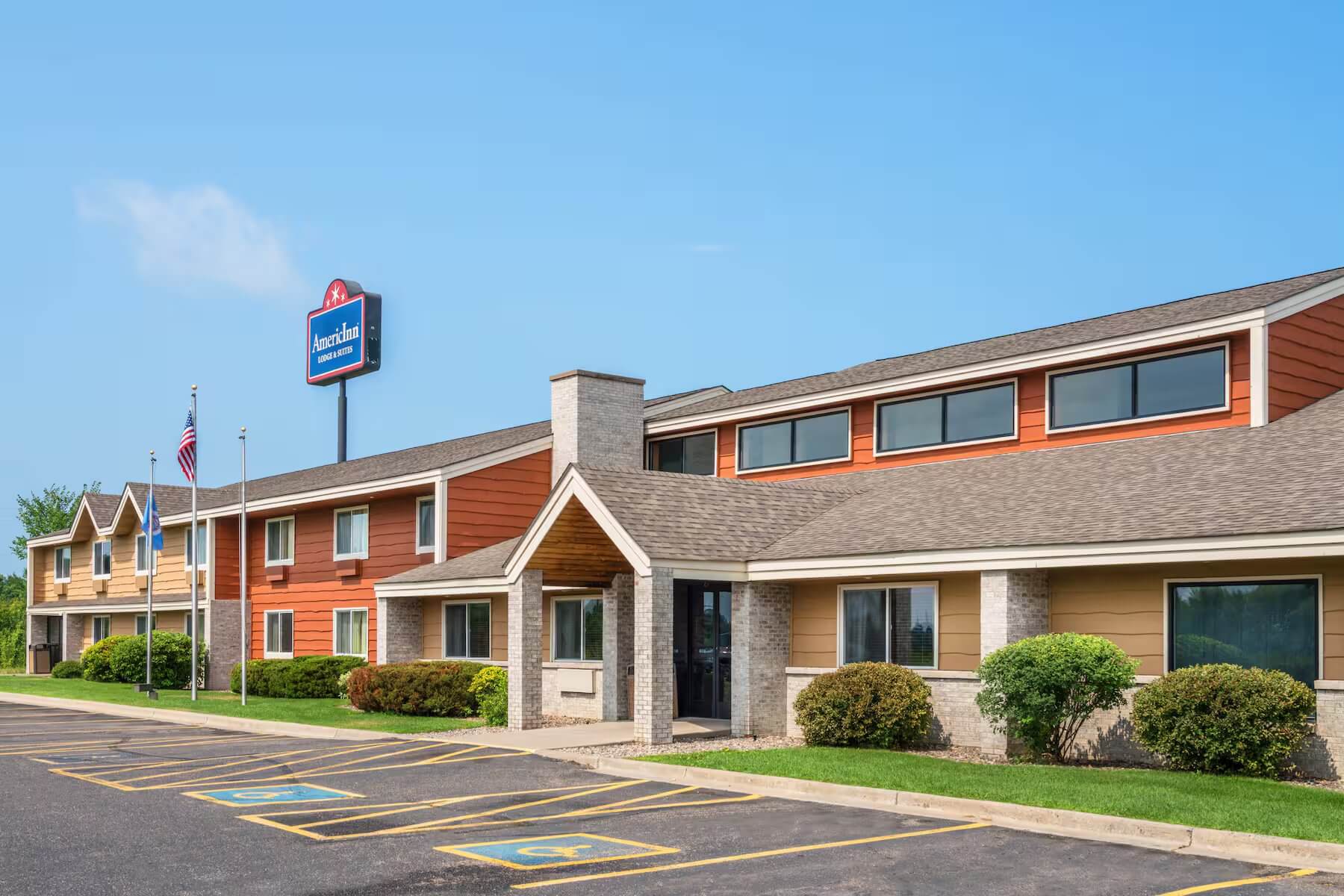 AmericInn by Wyndham Little Falls - Hotel Exterior