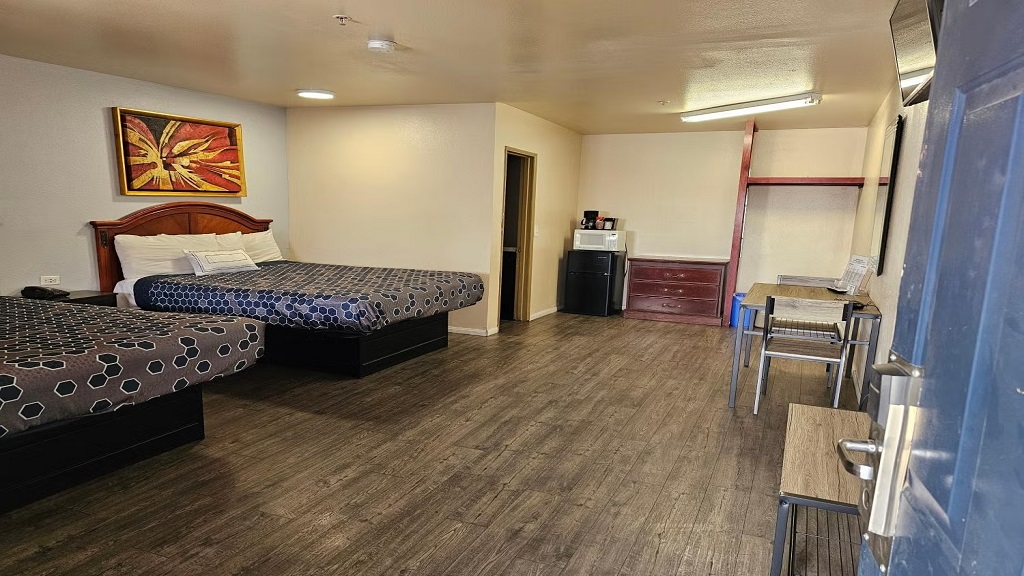 California Suites Motel - Double Beds Room