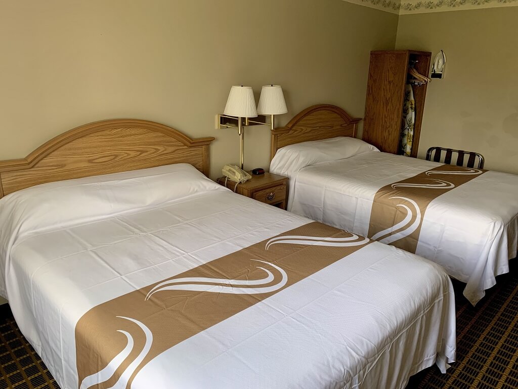Country Inn Deerwood - Queen Beds Room