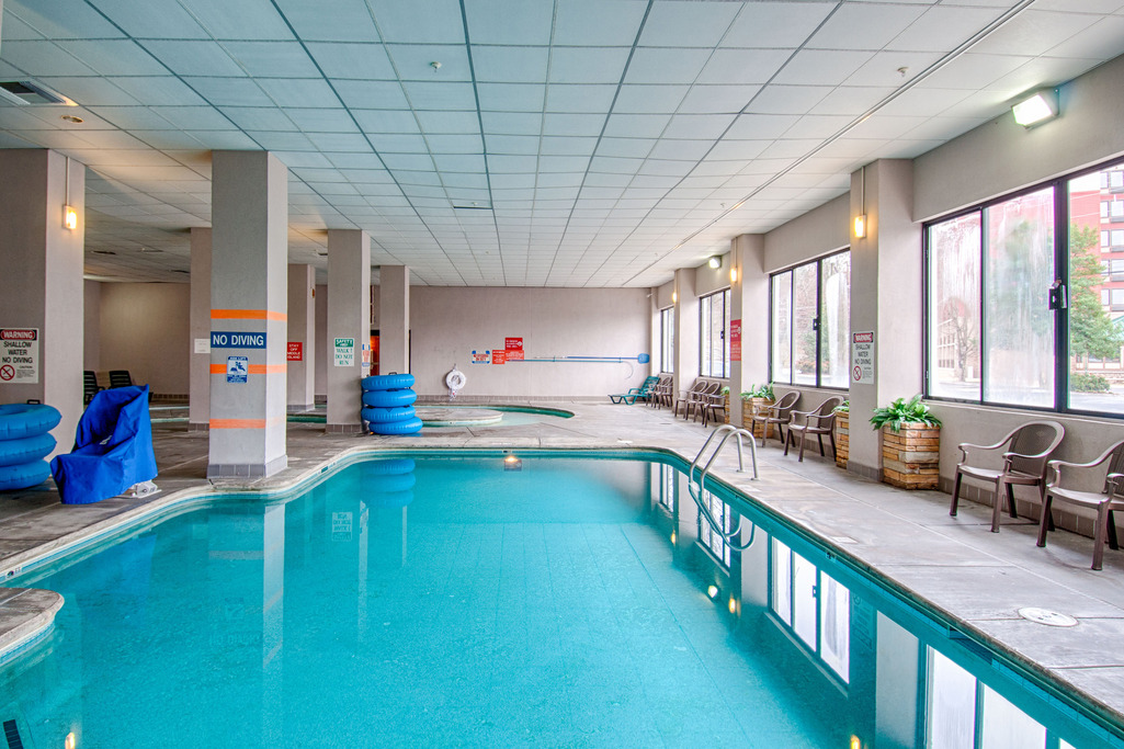 Park Tower Inn Pigeon Forge - Indoor Pool