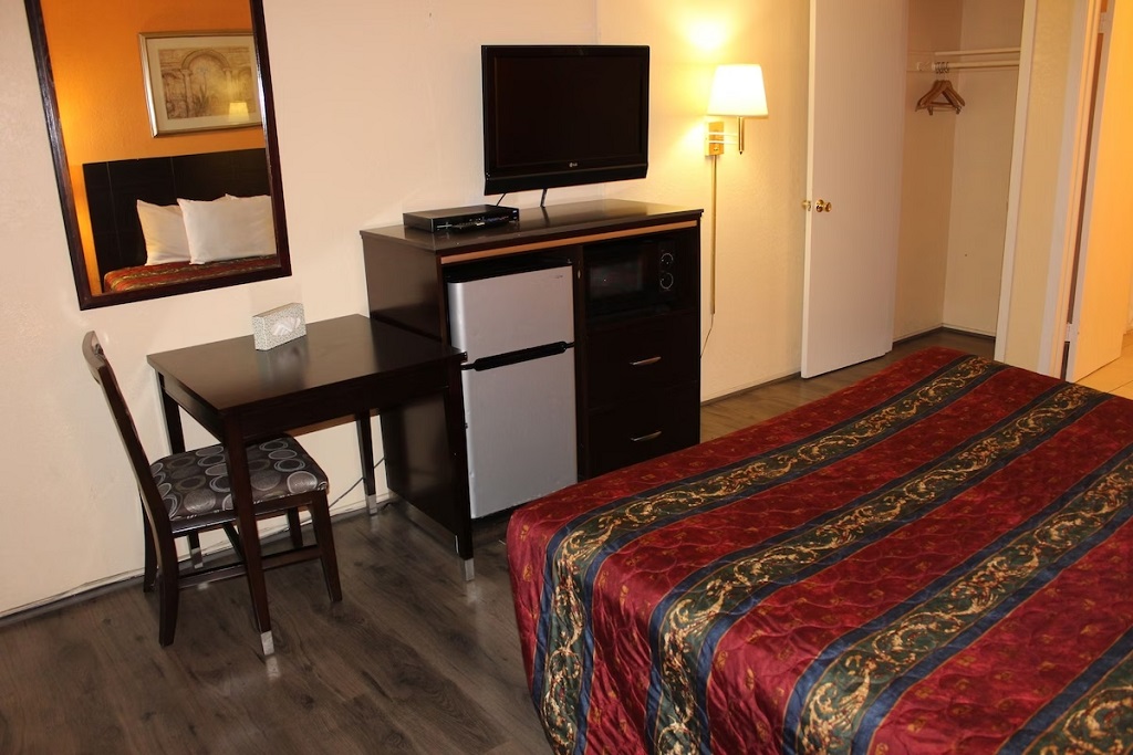 Budget Inn Redwood City - Single Bed Room-13