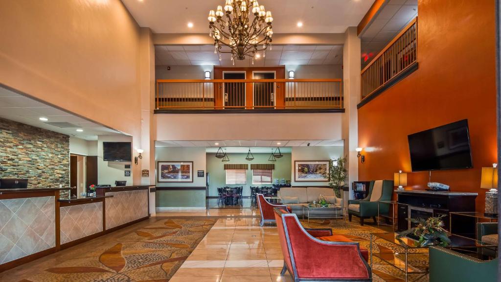 Best Western Plus Zion West Hotel - Lobby Area-3