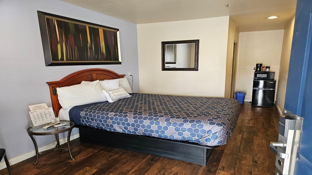 California Suites Motel - Single Bed Room-1