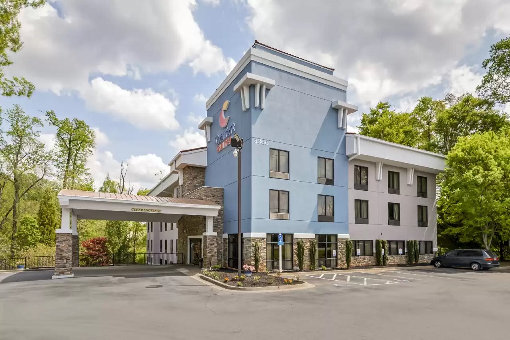 Comfort Suites At Kennesaw State University - Exterior-2