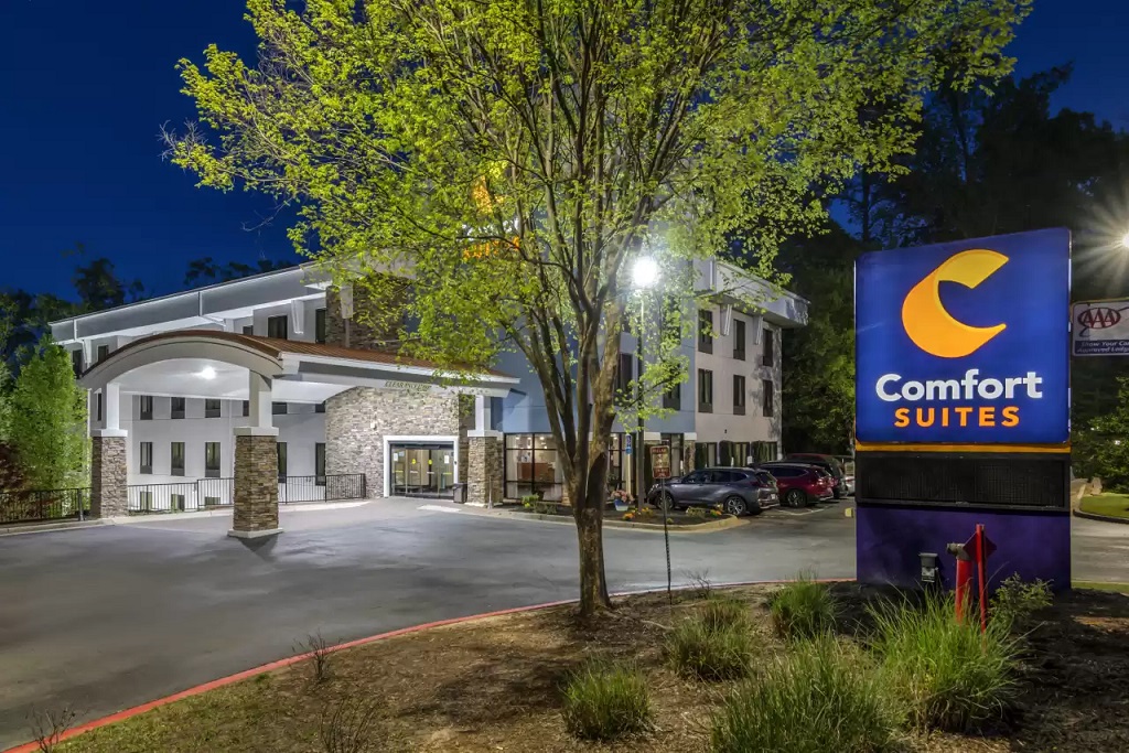 Comfort Suites At Kennesaw State University - Exterior-3