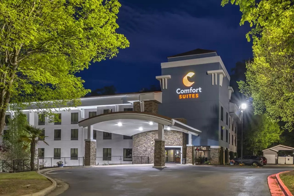 Comfort Suites At Kennesaw State University - Exterior-4