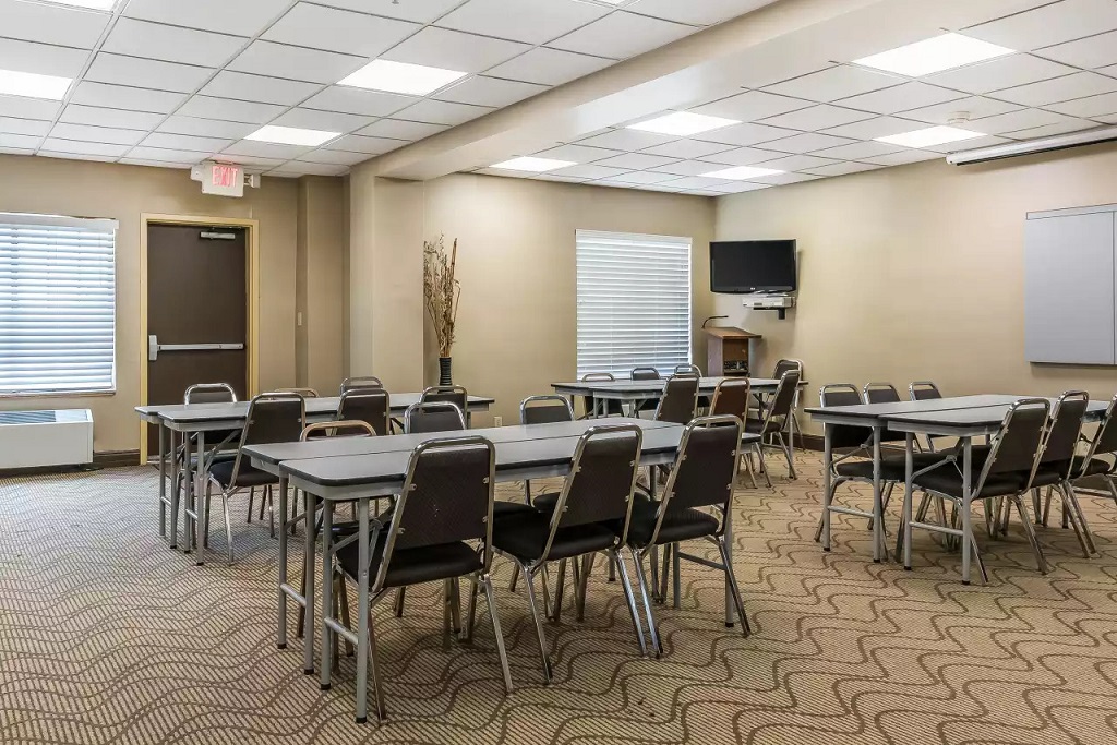 Comfort Suites Springfield - Conference-room