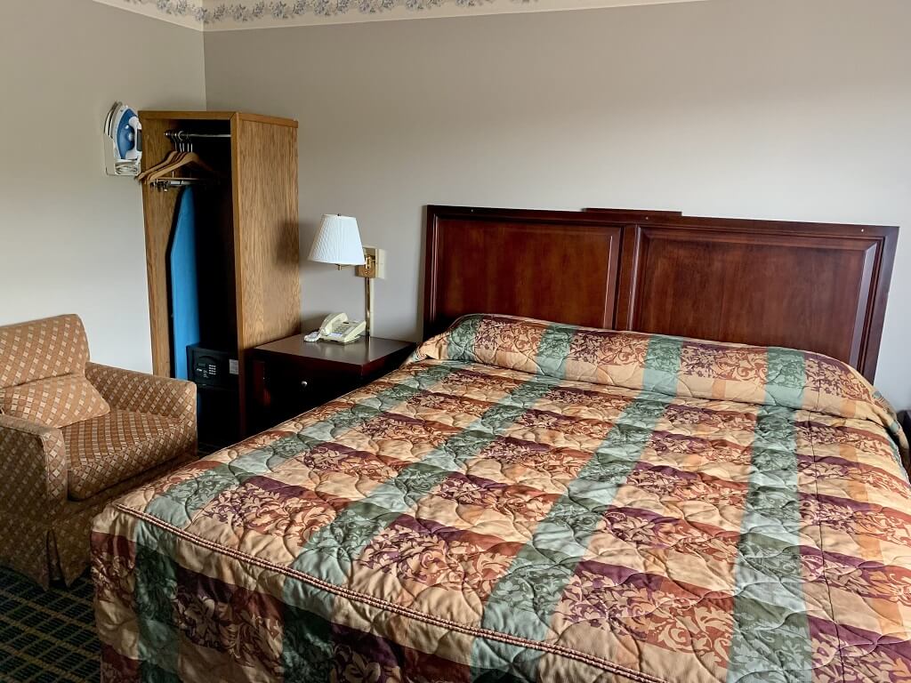 Country Inn Deerwood - Single Bed Room-3