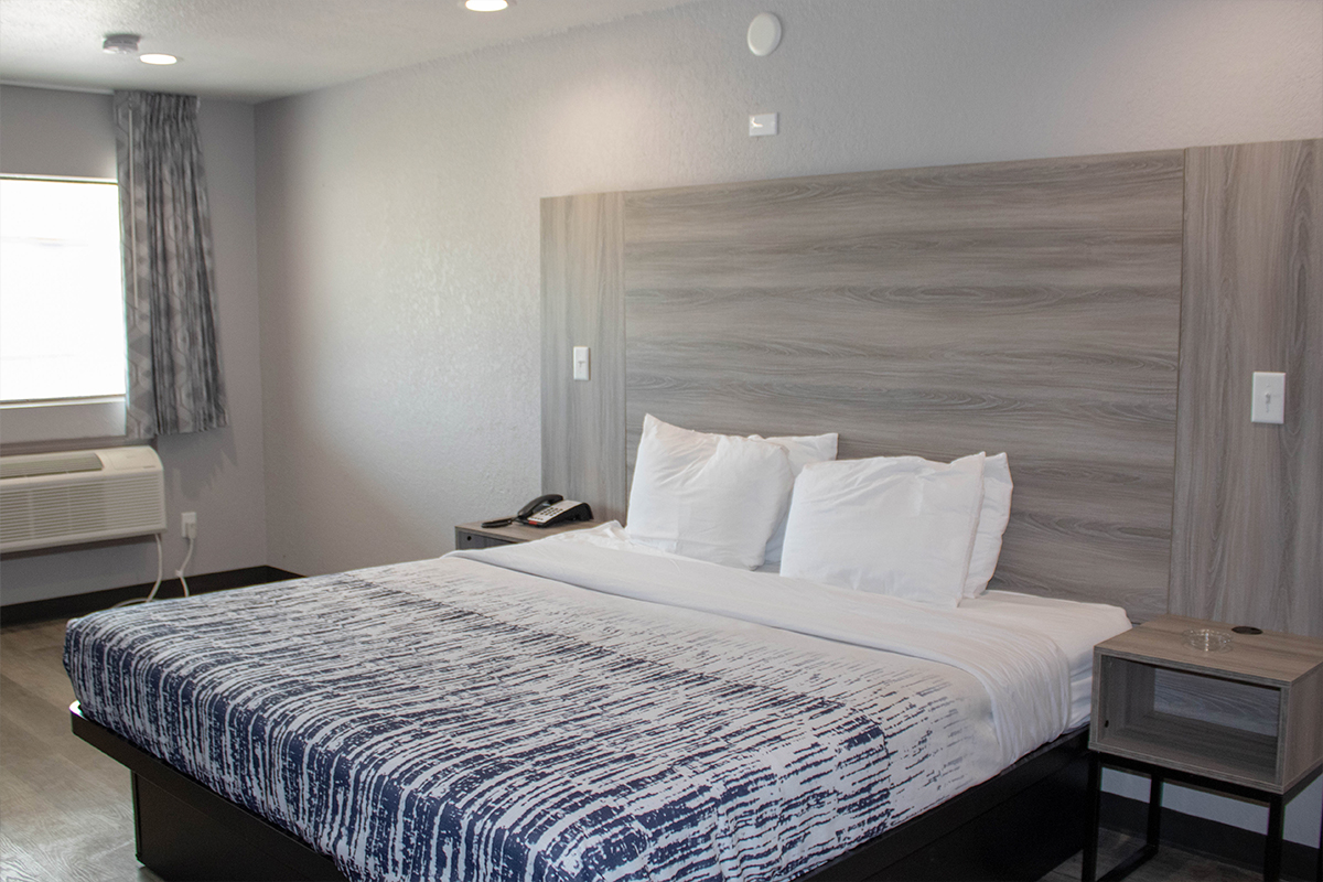 OKC Hotel - Oklahoma City - Single Bedroom-2