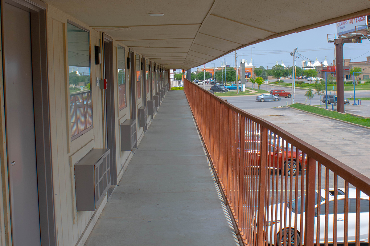 OKC Hotel - Oklahoma City - Room Balcony