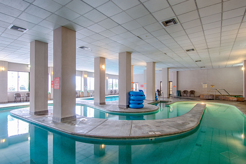 Park Tower Inn Pigeon Forge - Indoor Pool-2